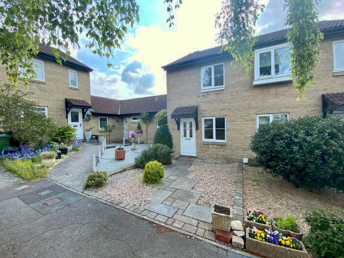 2 Bedroom House To Rent In Frankland Close, BA1