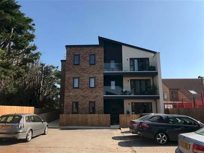 2 Bedroom Flat To Rent In Greenways Court, Bristol Road, Gloucester GL2