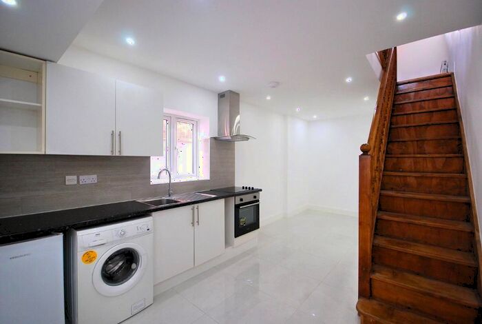 1 Bedroom Property To Rent In Torrington Road, Perivale, Greenford, UB6