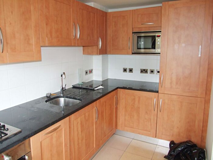2 Bedroom Terraced House To Rent In Packington Street, Angel/Islington, N1