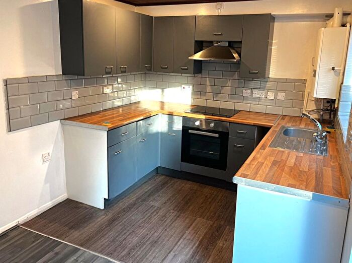 3 Bedroom Terraced House To Rent In Kelvin Gardens, Croydon, CR0