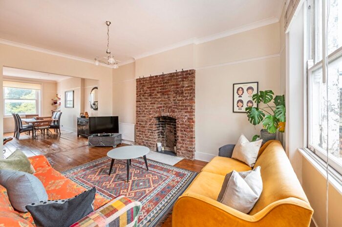 1 Bedroom Flat For Sale In Haverstock Hill, Belsize Park, NW3