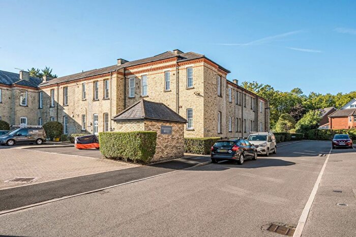 2 Bedroom Flat For Sale In Horton Crescent, Epsom, KT19