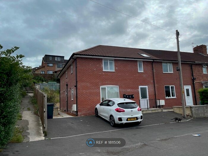 2 Bedroom Flat To Rent In St. Johns Crescent, Bristol, BS3