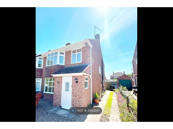 3 Bedroom Semi Detached House To Rent In Humber Doucy Lane, Ipswich, IP4