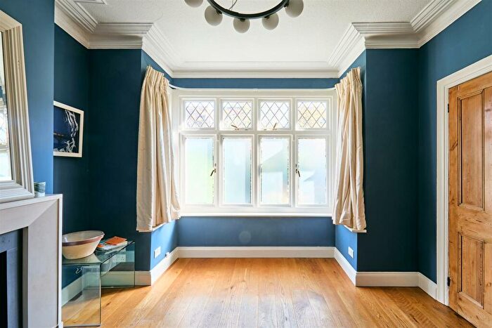 4 Bedroom Semi-Detached House To Rent In Barnes Village, Barnes, SW13