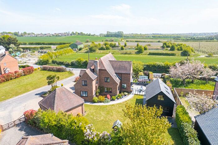 5 Bedroom Detached House For Sale In Beacon Lane, Woodnesborough, Sandwich, Kent, CT13