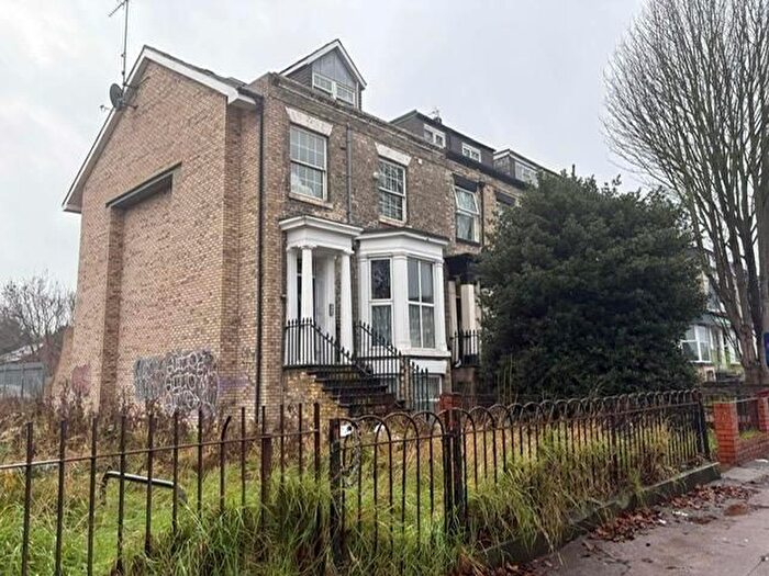 2 Bedroom Flat For Sale In Anlaby Road, Kingston Upon Hull, HU3