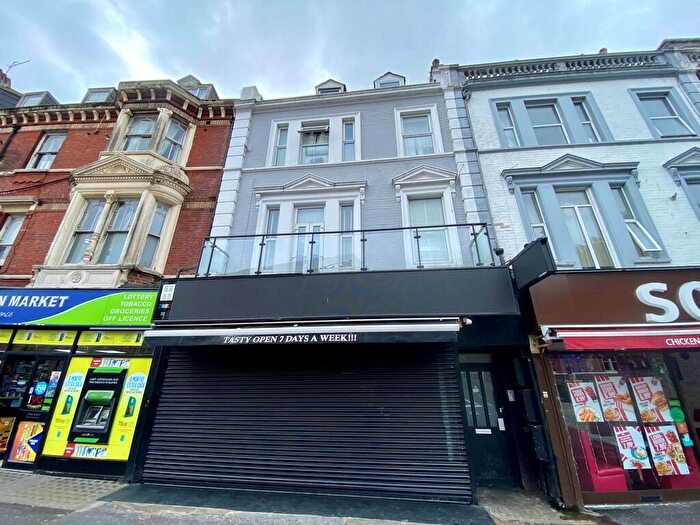 2 Bedroom Apartment To Rent In Old Christchurch Road, Bournemouth, BH1