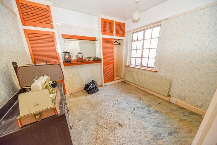 2 Bedroom Semi-Detached Bungalow For Sale In Fir Copse Road, Purbrook, PO7
