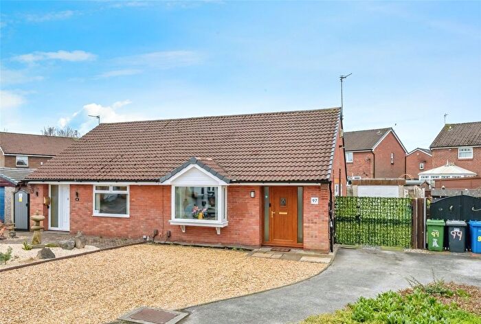2 Bedroom Bungalow For Sale In Kinross Close, Fearnhead, Warrington, Cheshire, WA2