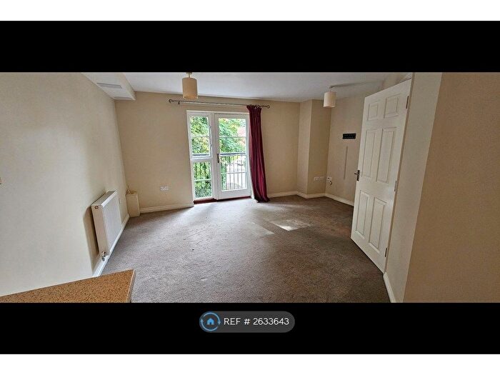 1 Bedroom Flat To Rent In Winton Close, Winchester, SO22