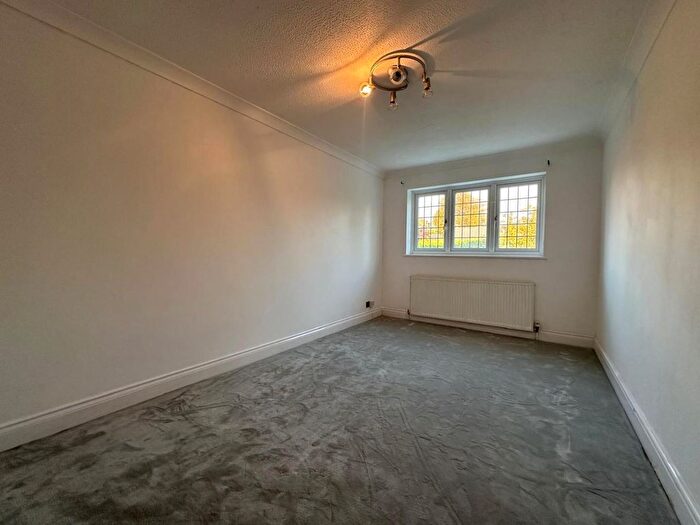 3 Bedroom Flat To Rent In North Street, Nazeing, Waltham Abbey, EN9