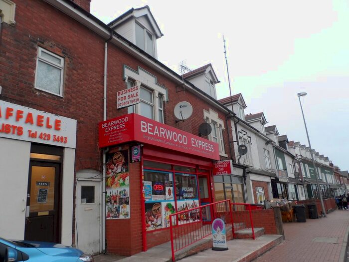 2 Bedroom Flat To Rent In Bearwood Road, Smethwick, B66