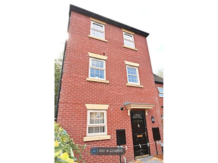 2 Bedroom End Of Terrace House To Rent In Bramblehedge Drive, Sinfin, Derby, DE24