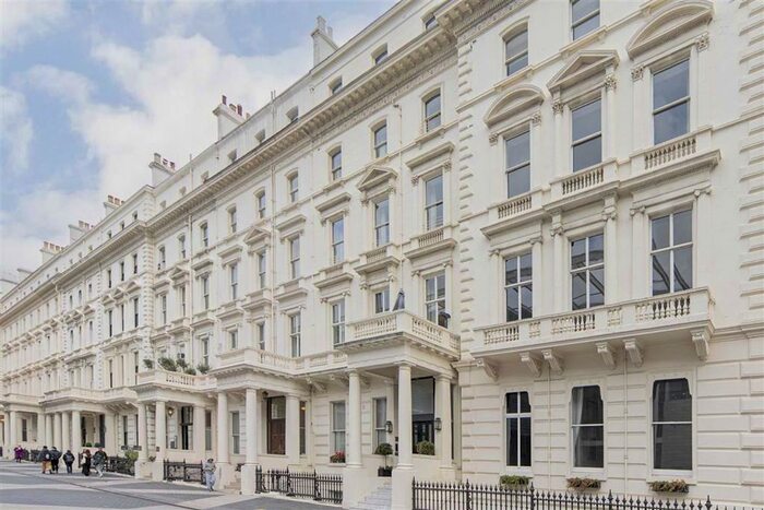 3 Bedroom Flat To Rent In Princes Gate, London, SW7