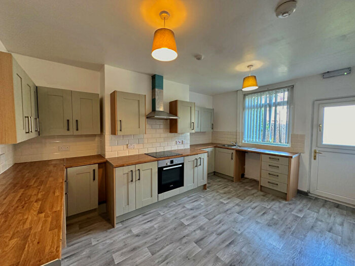 4 Bedroom Terraced House To Rent In Dodworth Road, Barnsley, S70