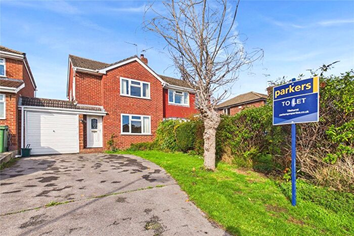 3 Bedroom Semi-detached House To Rent In Cotswold Way, Tilehurst, Reading, Berkshire, RG31