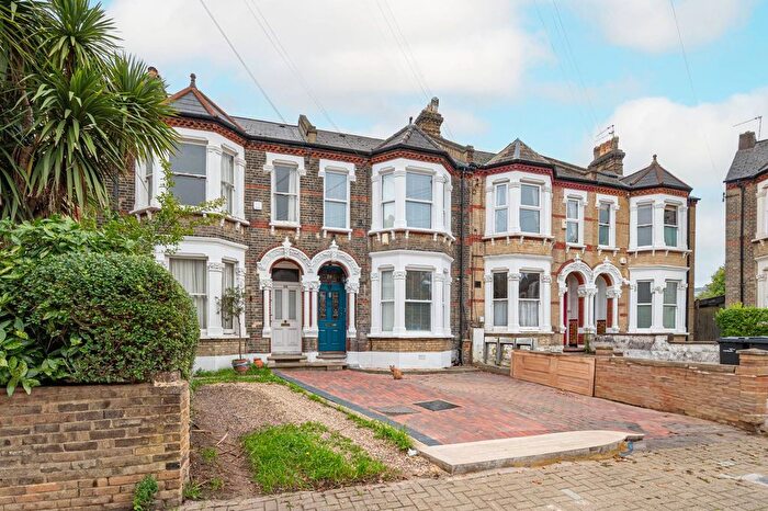 5 Bedroom Terraced House For Sale In Holmewood Gardens, Brixton Hill, London, SW2