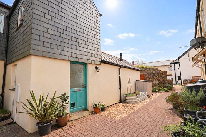 1 Bedroom Semi Detached House For Sale In Broad Street, St Columb Major, TR9