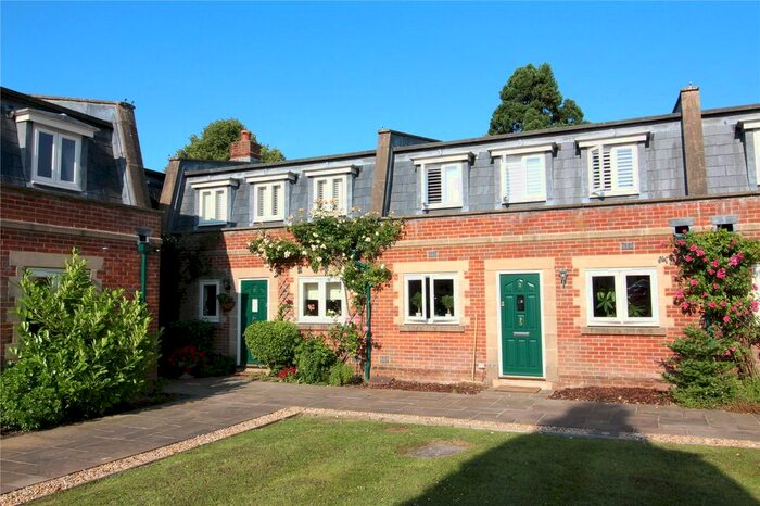 3 Bedroom Terraced House For Sale In The Courtyard, Sheffield Park, Uckfield, East Sussex, TN22