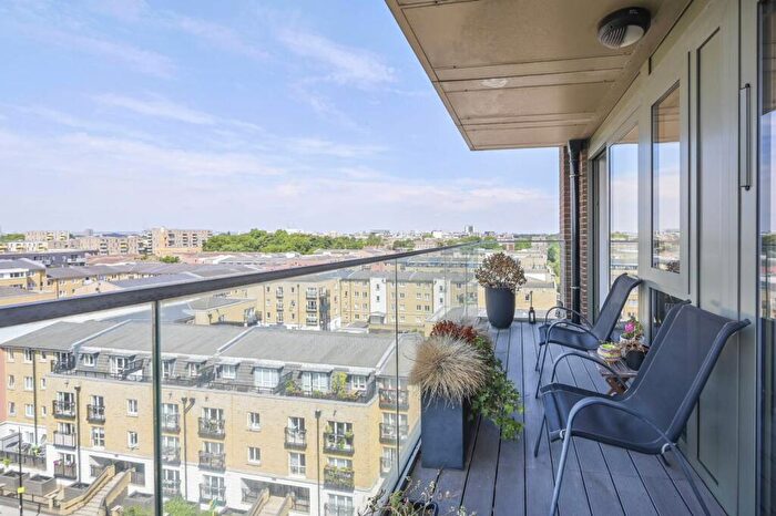 2 Bedroom Flat To Rent In Ben Jonson Road, Tower Hamlets, London, E1