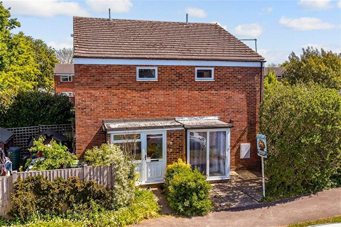 1 Bedroom Semi Detached House For Sale In Poyntell Road, Staplehurst, Kent, TN12