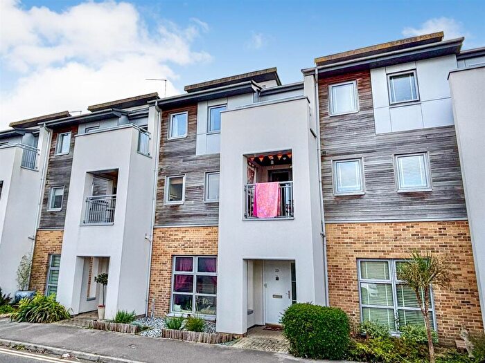 4 Bedroom Town House For Sale In Norton Way, Hamworthy, BH15