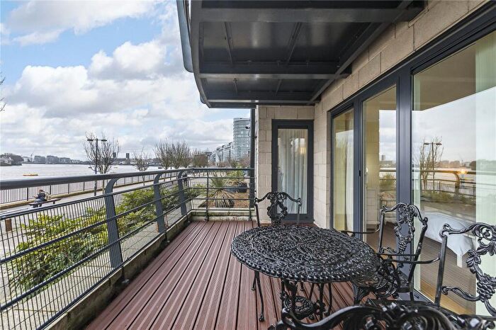 2 Bedroom Flat For Sale In Glaisher Street, London, SE8