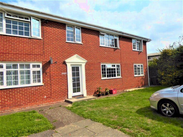 2 Bedroom Flat To Rent In B U/F Roseacre Close, Canterbury, CT2