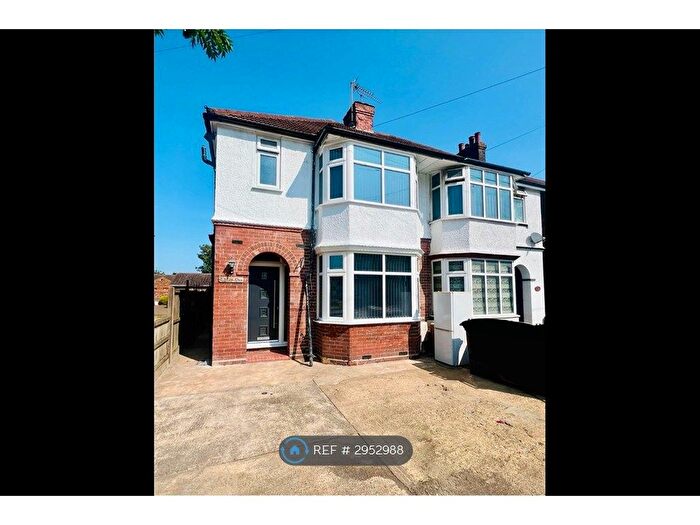 3 Bedroom Semi Detached House To Rent In Blundell Road, Luton, LU3