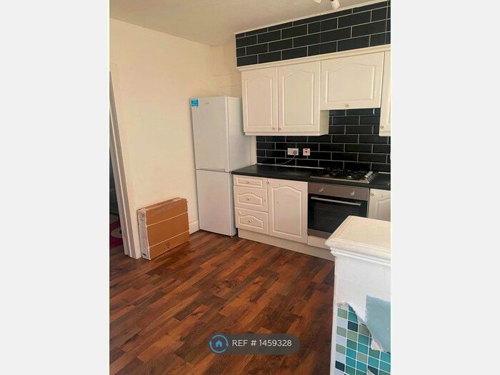 1 Bedroom Terraced House To Rent In Saxon Road, Luton, LU3