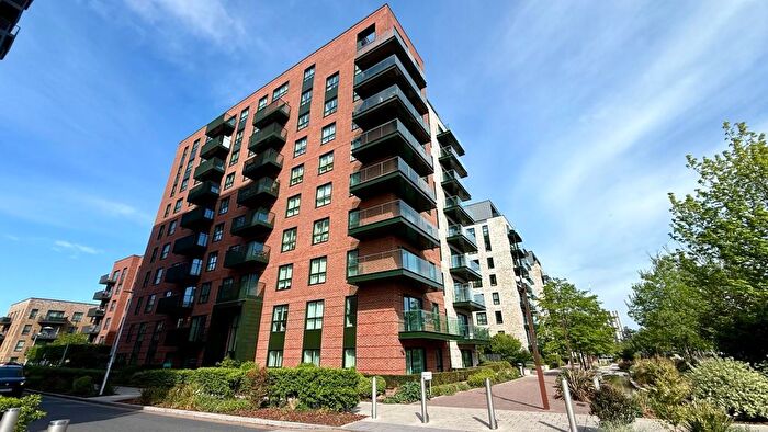 2 Bedroom Flat To Rent In Cedrus Avenue, Southall, UB1