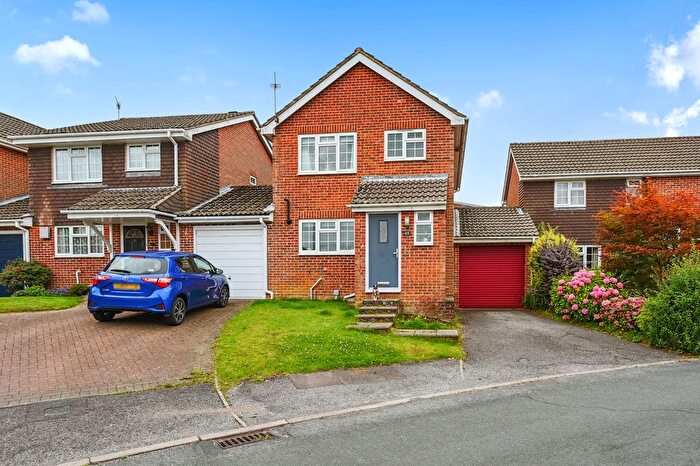 3 Bedroom Detached House For Sale In Eridge Drive, Crowborough, TN6