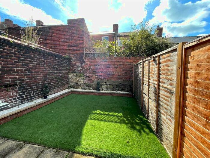 2 Bedroom Terraced House To Rent In Aisthorpe Road, Sheffield, South Yorkshire, S8