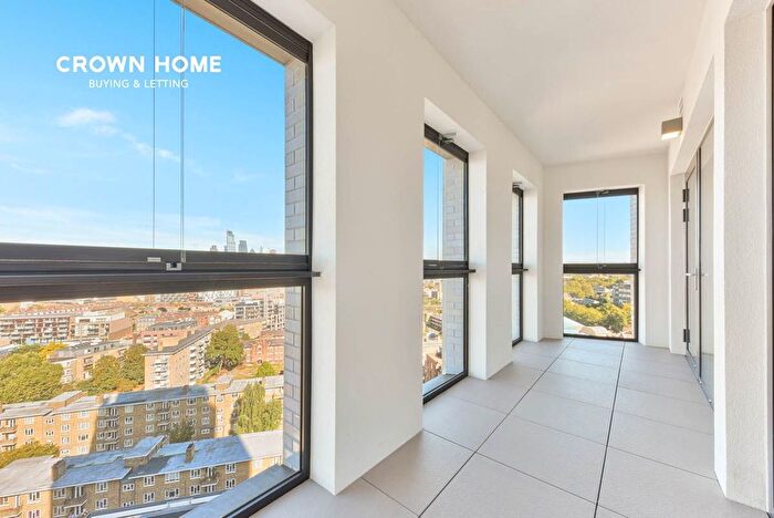 2 Bedroom Flat For Sale In Conquest Tower, Blackfriars Circus, SE1