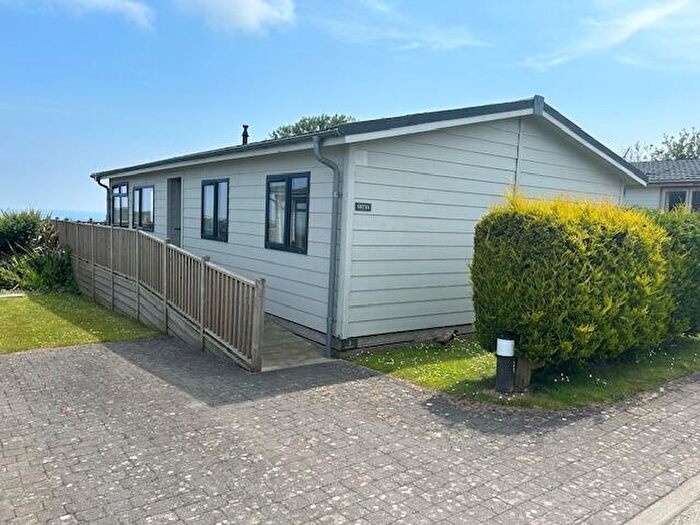 3 Bedroom Lodge For Sale In Boswinger, Near Hemmick Beach, PL26