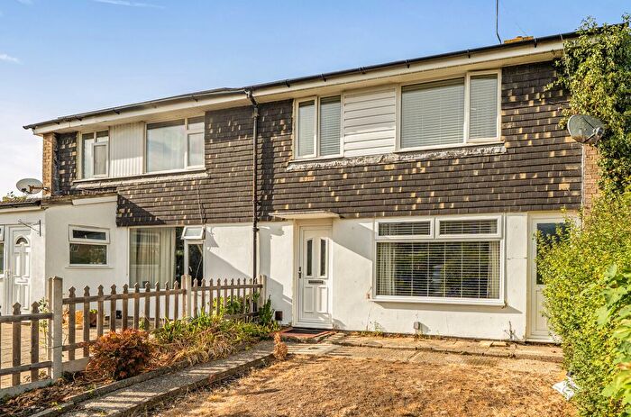 3 Bedroom Terraced House For Sale In Chequers Way, Woodley, Reading, RG5