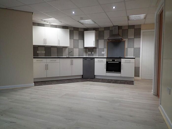 2 Bedroom Apartment To Rent In Quayside, CH65