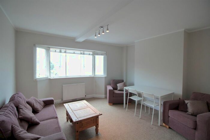 3 Bedroom Flat To Rent In Brixton Village, Coldharbour Lane, Brixton, SW9