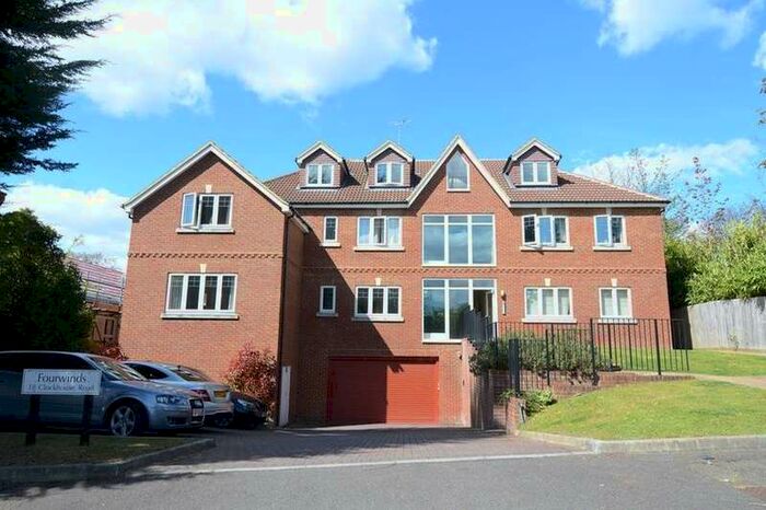 2 Bedroom Apartment To Rent In Clockhouse Road, GU14