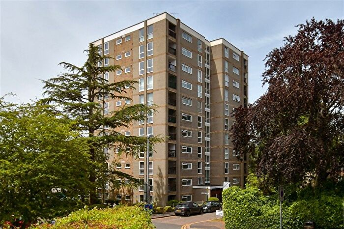 2 Bedroom Flat For Sale In Bonchurch Close, Sutton, Surrey, SM2