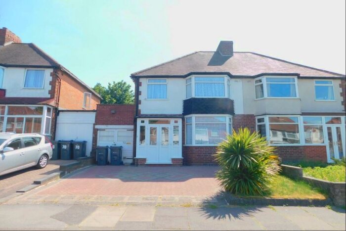 3 Bedroom Semi-Detached House To Rent In Lockwood Road, Birmingham, B31