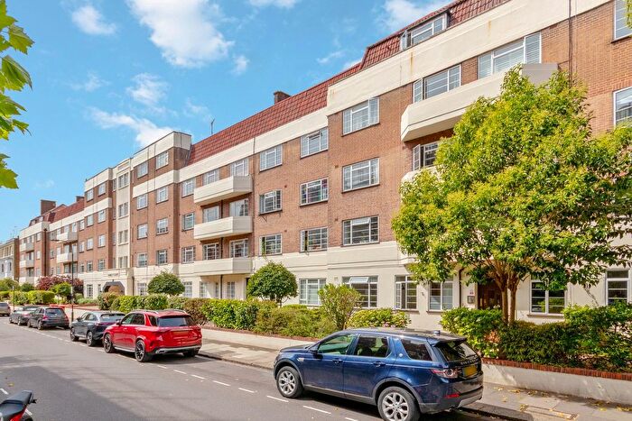2 Bedroom Flat To Rent In Hamlet Gardens, Ravenscourt Park, Hammersmith, W6