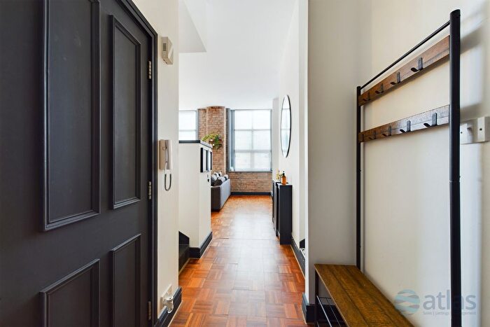 2 Bedroom Flat To Rent In Cornwallis Street, City Centre, L1