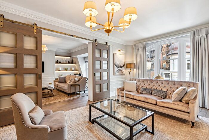 5 Bedroom Terraced House To Rent In Lincoln House, Basil Street, SW3