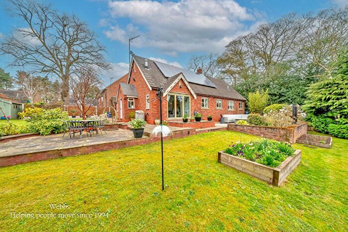 3 Bedroom Bungalow For Sale In Chaseley Road, Rugeley, WS15