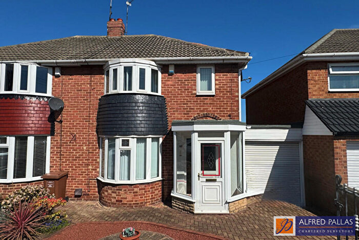 3 Bedroom Semi Detached House For Sale In Dovedale Road, Seaburn Dene, SR6