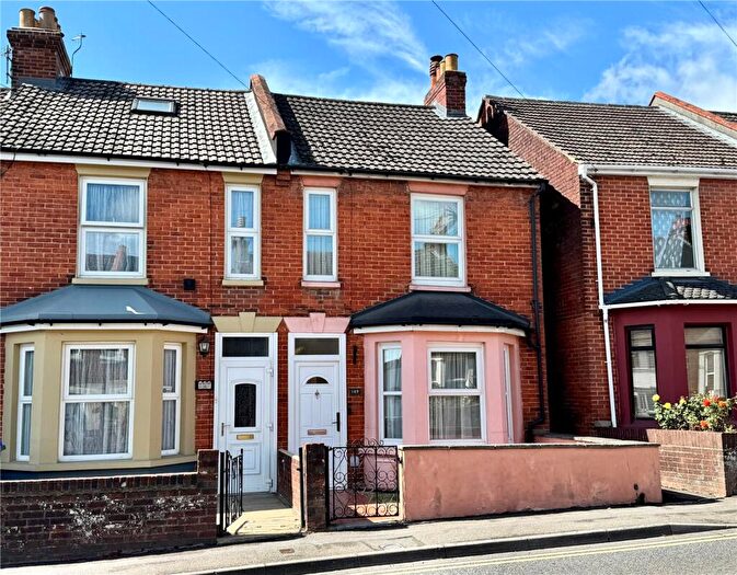 2 Bedroom End Of Terrace House For Sale In Devizes Road, Salisbury, Wiltshire, SP2