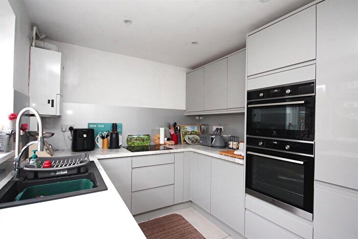 2 Bedroom House For Sale In Belvedere Gardens, Seaford, BN25